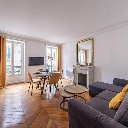 Apartment P4 Appart Parisien Proche Champs Elysees *