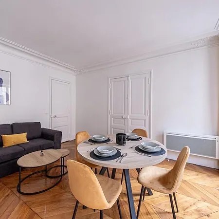 Apartment P4 Appart Parisien Proche Champs Elysees *