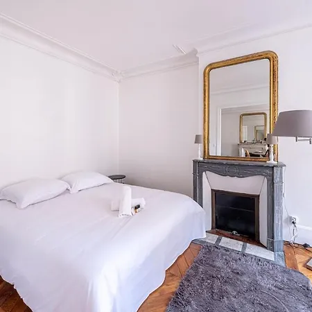 Apartment P4 Appart Parisien Proche Champs Elysees *